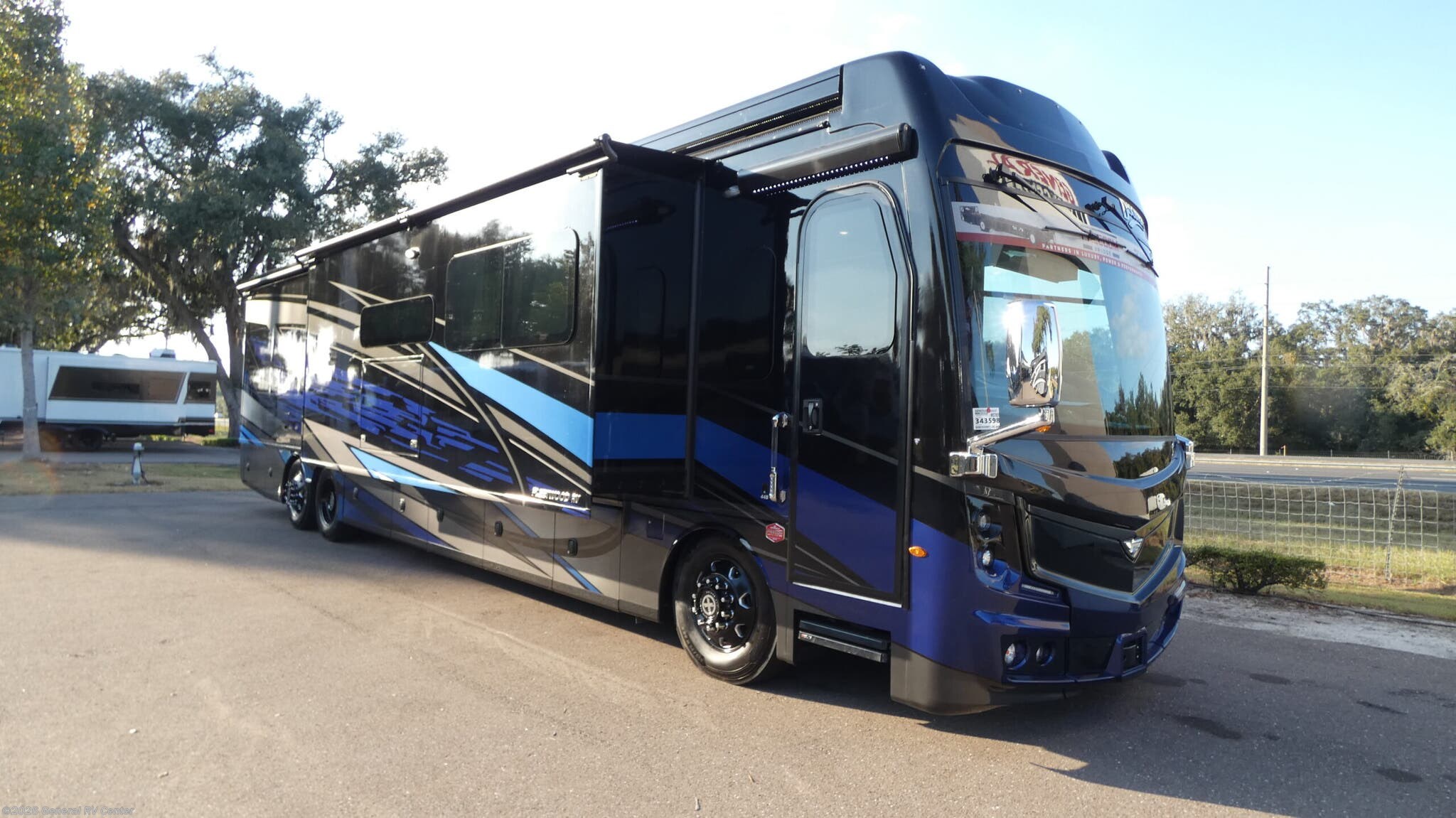 New 2026 Fleetwood Discovery LXE 44B available in Ocala, Florida