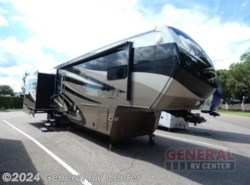 Used 2014 Keystone Montana Big Sky 3725RL available in Dover, Florida