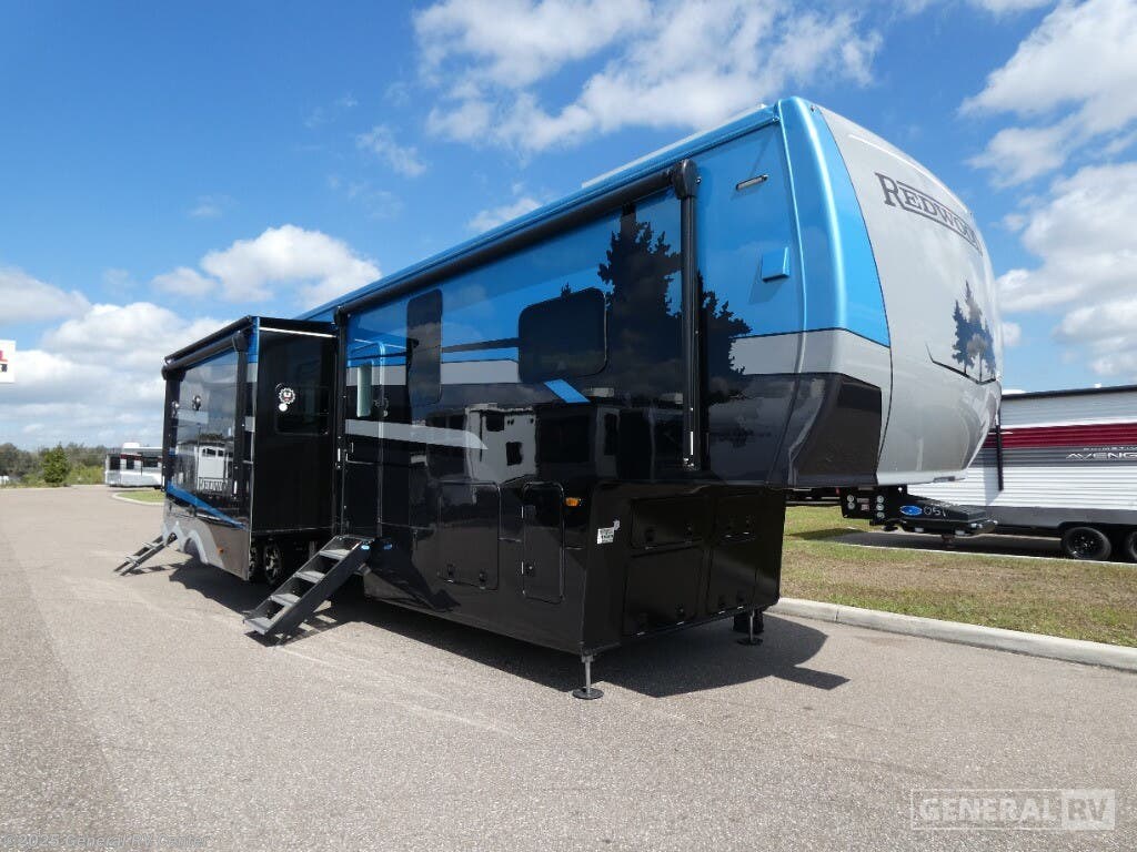 New 2025 CrossRoads Redwood 4512TH available in Dover, Florida