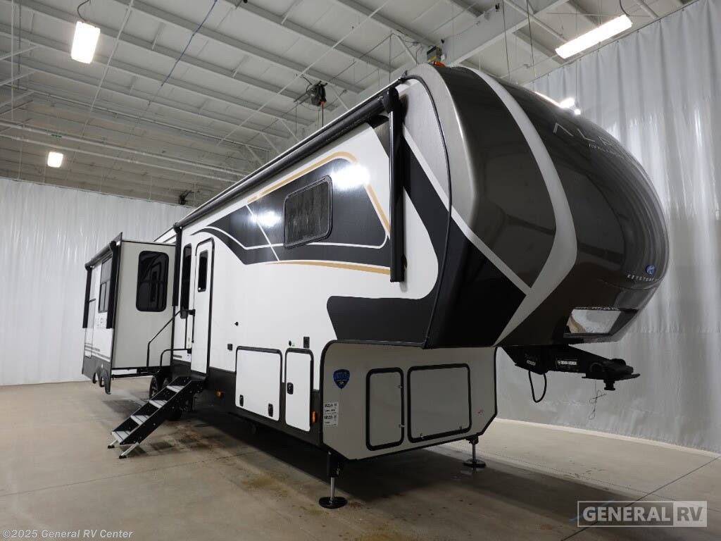 New 2025 Keystone Avalanche 338GK available in Dover, Florida