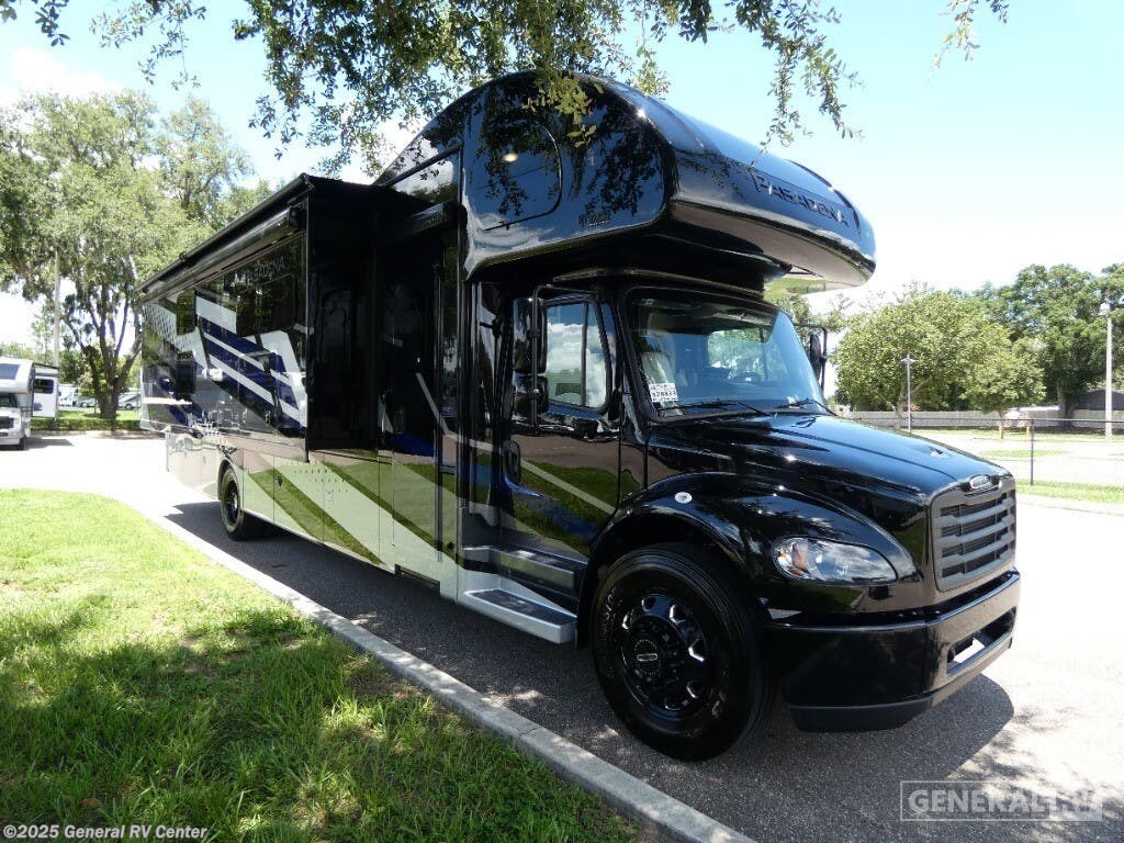 New 2026 Thor Motor Coach Pasadena 38XL available in Dover, Florida