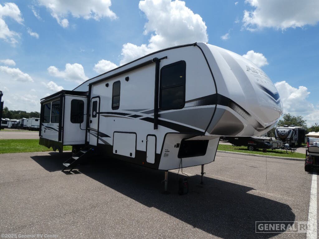 Used 2023 Dutchmen Astoria 3173-3SL available in Dover, Florida
