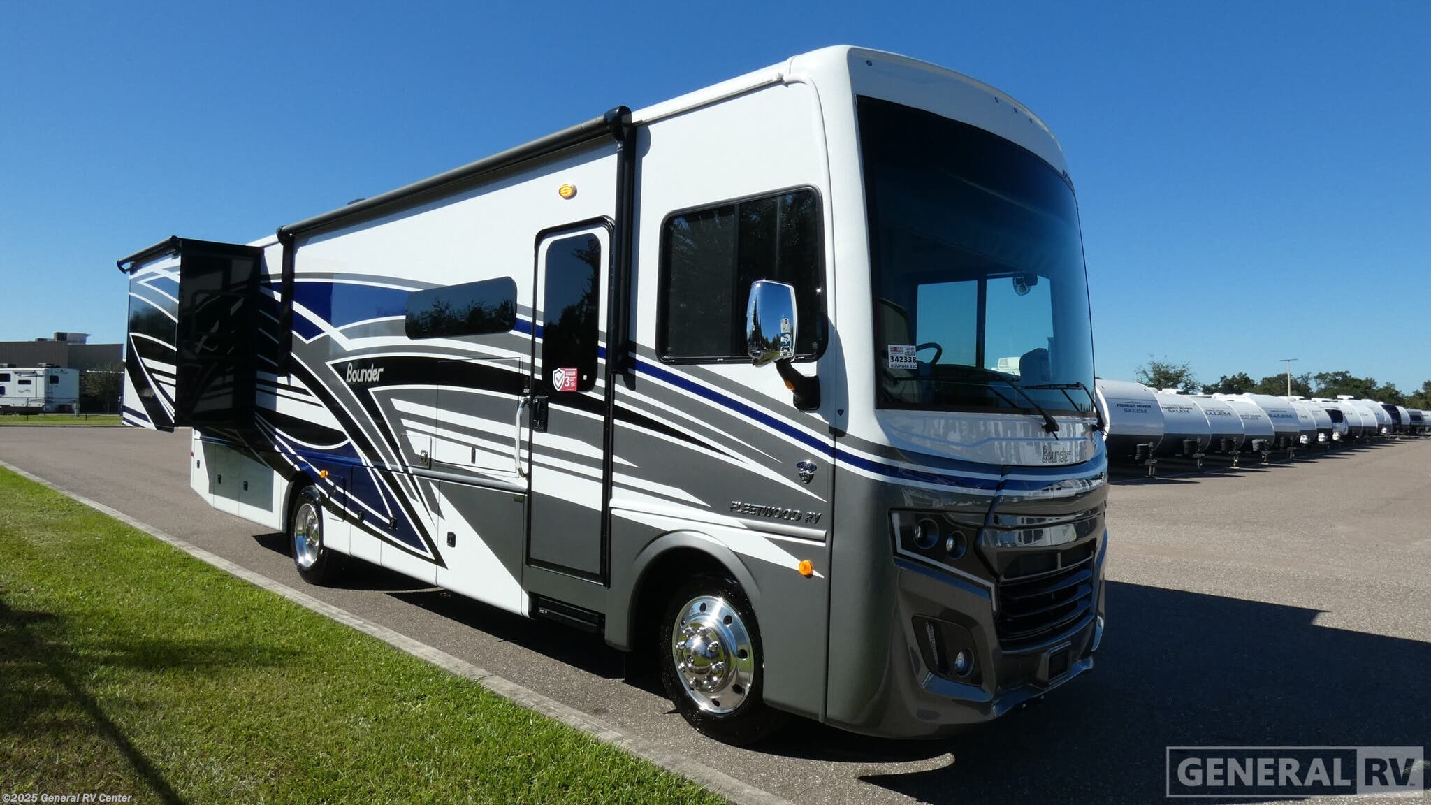 New 2026 Fleetwood Bounder 33C available in Dover, Florida