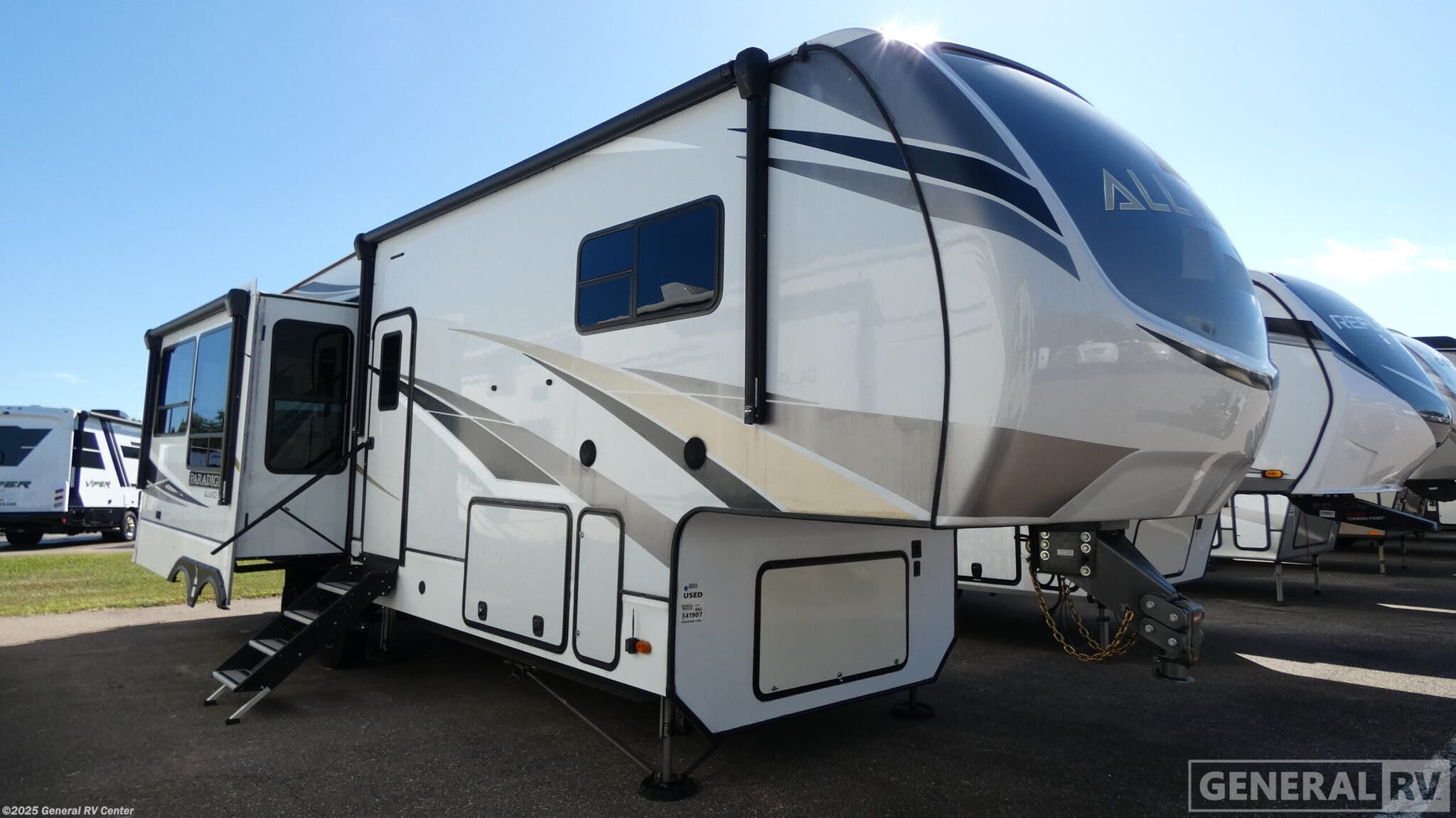 Used 2021 Alliance RV Paradigm 310RL available in Dover, Florida
