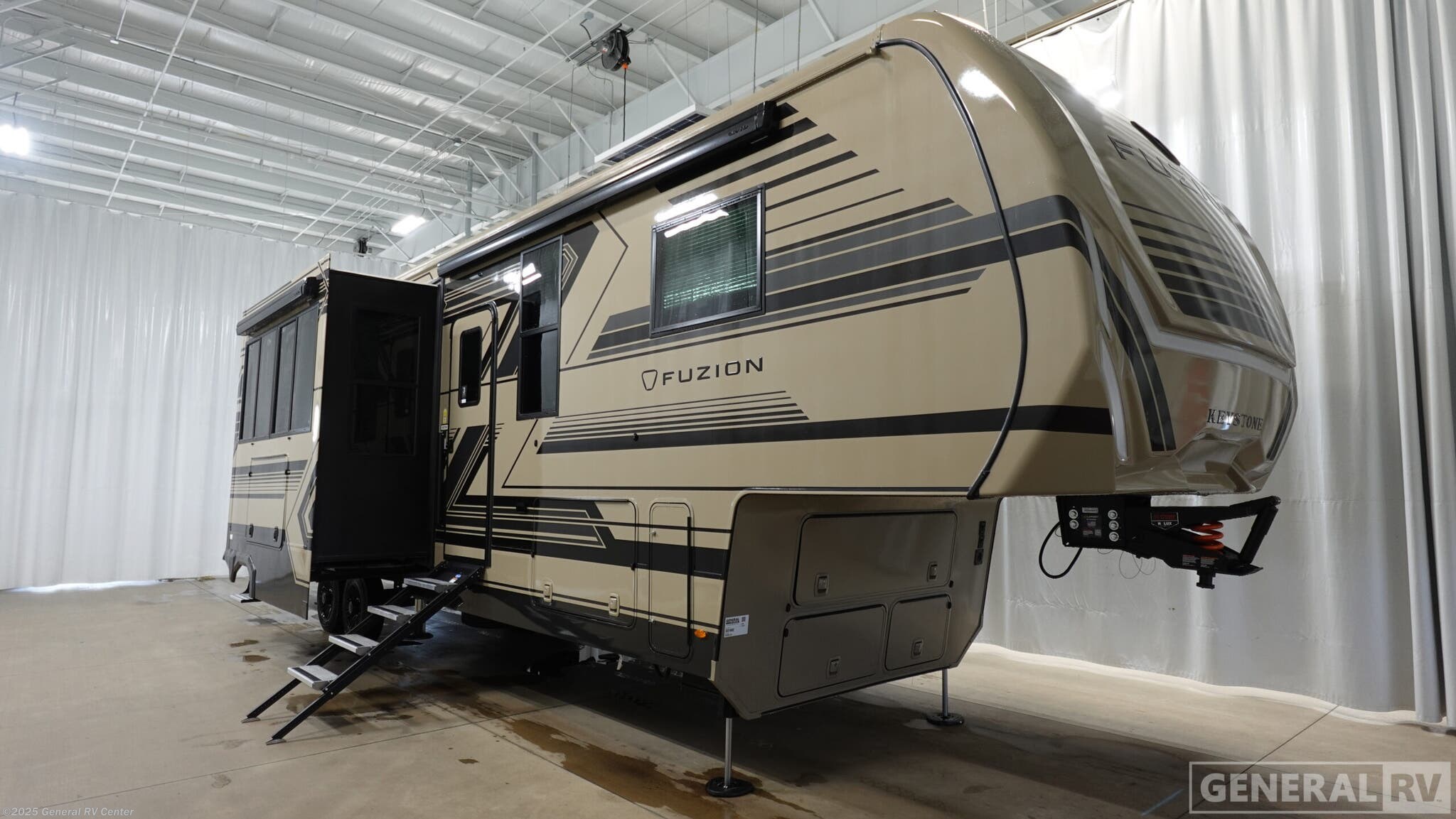 New 2026 Keystone Fuzion 373 available in Dover, Florida