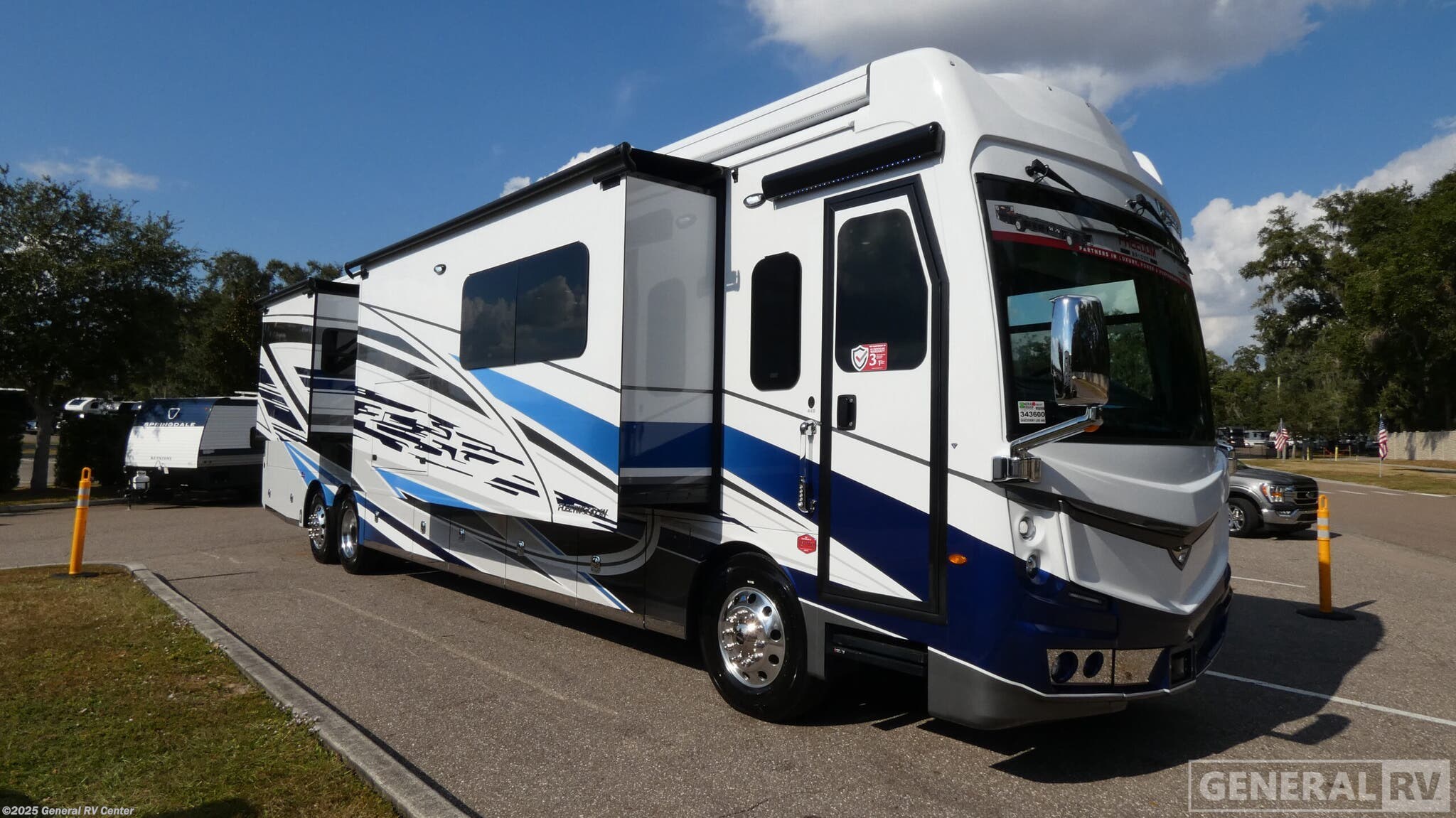 New 2026 Fleetwood Discovery LXE 44S available in Dover, Florida