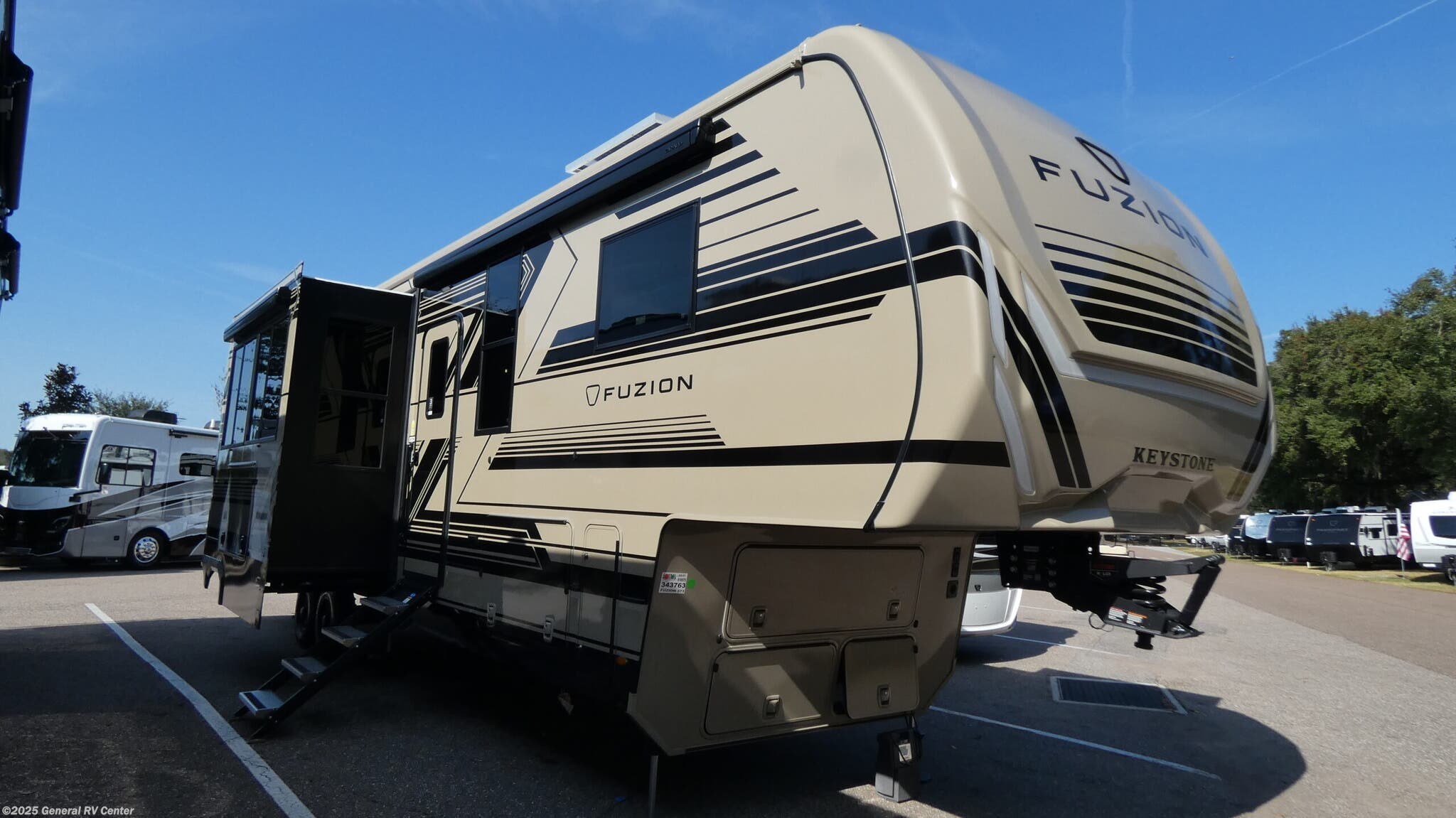 New 2026 Keystone Fuzion 373 available in Dover, Florida