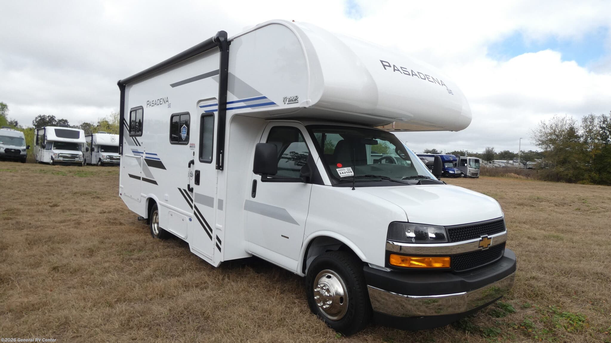 New 2026 Thor Motor Coach Pasadena SE21 Chevy available in Dover, Florida