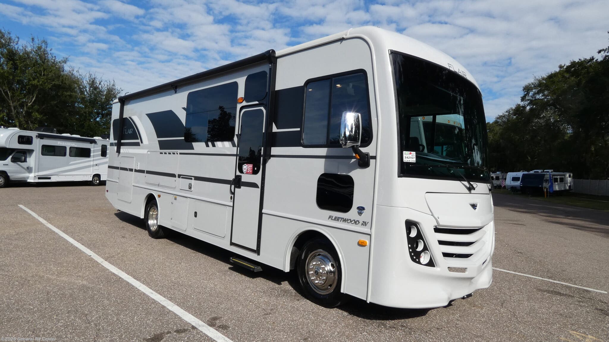 New 2026 Fleetwood Flair 29M available in Dover, Florida