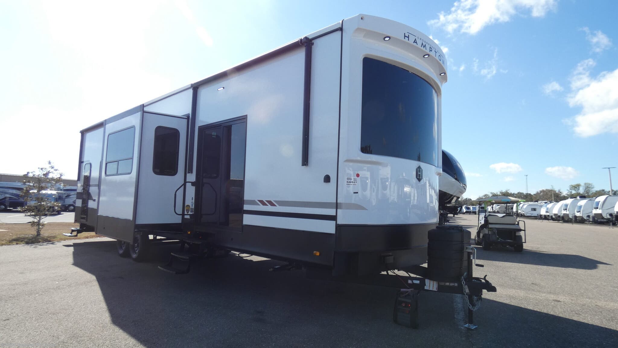 New 2026 CrossRoads Hampton 388FKL available in Dover, Florida