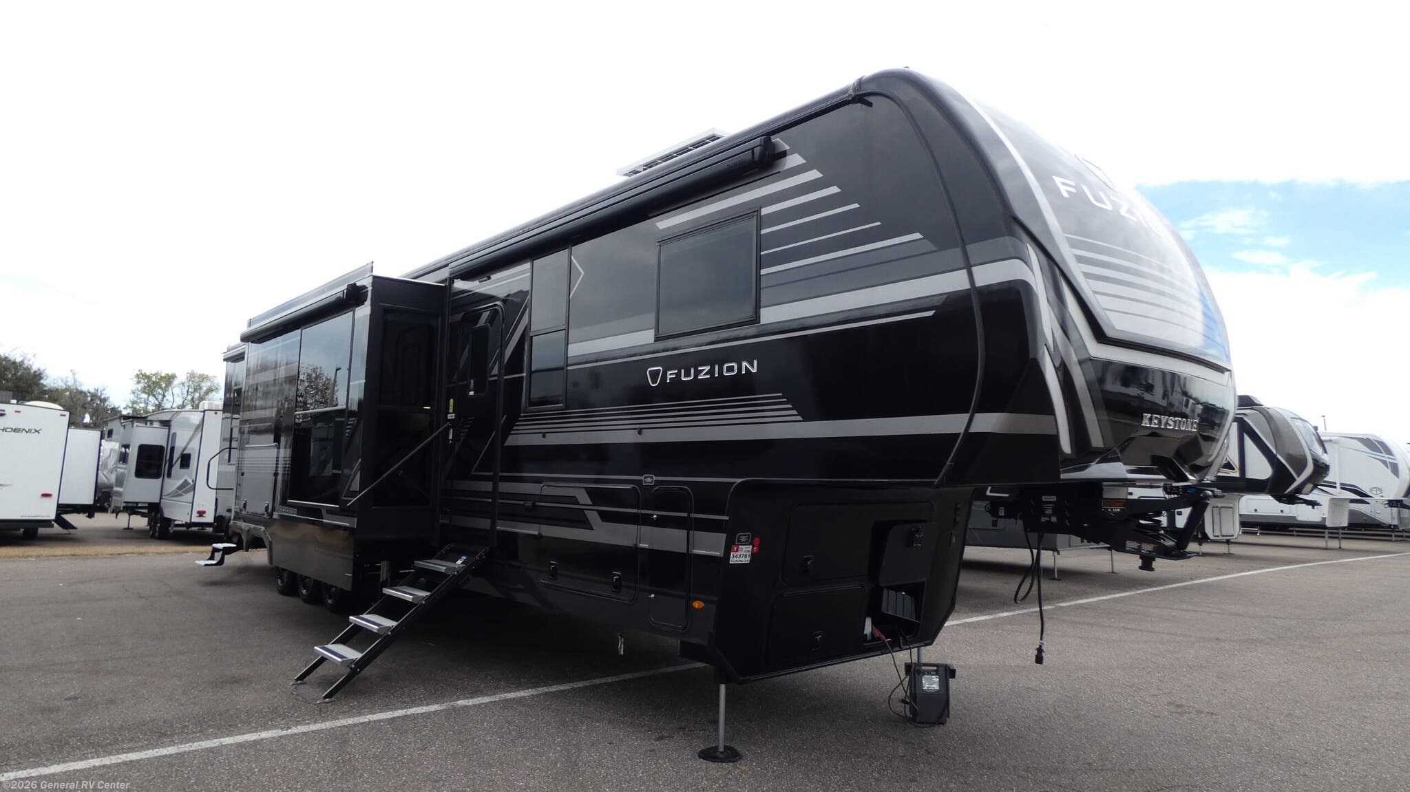 New 2026 Keystone Fuzion 432 available in Dover, Florida