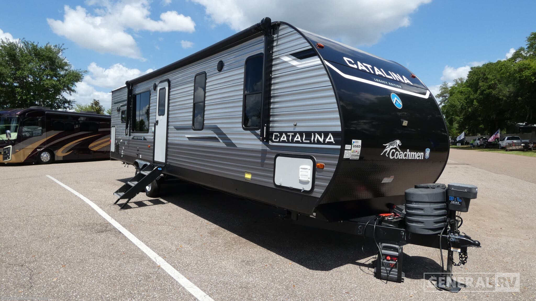 Used 2024 Coachmen Catalina LEGACY 303RKDS available in Dover, Florida