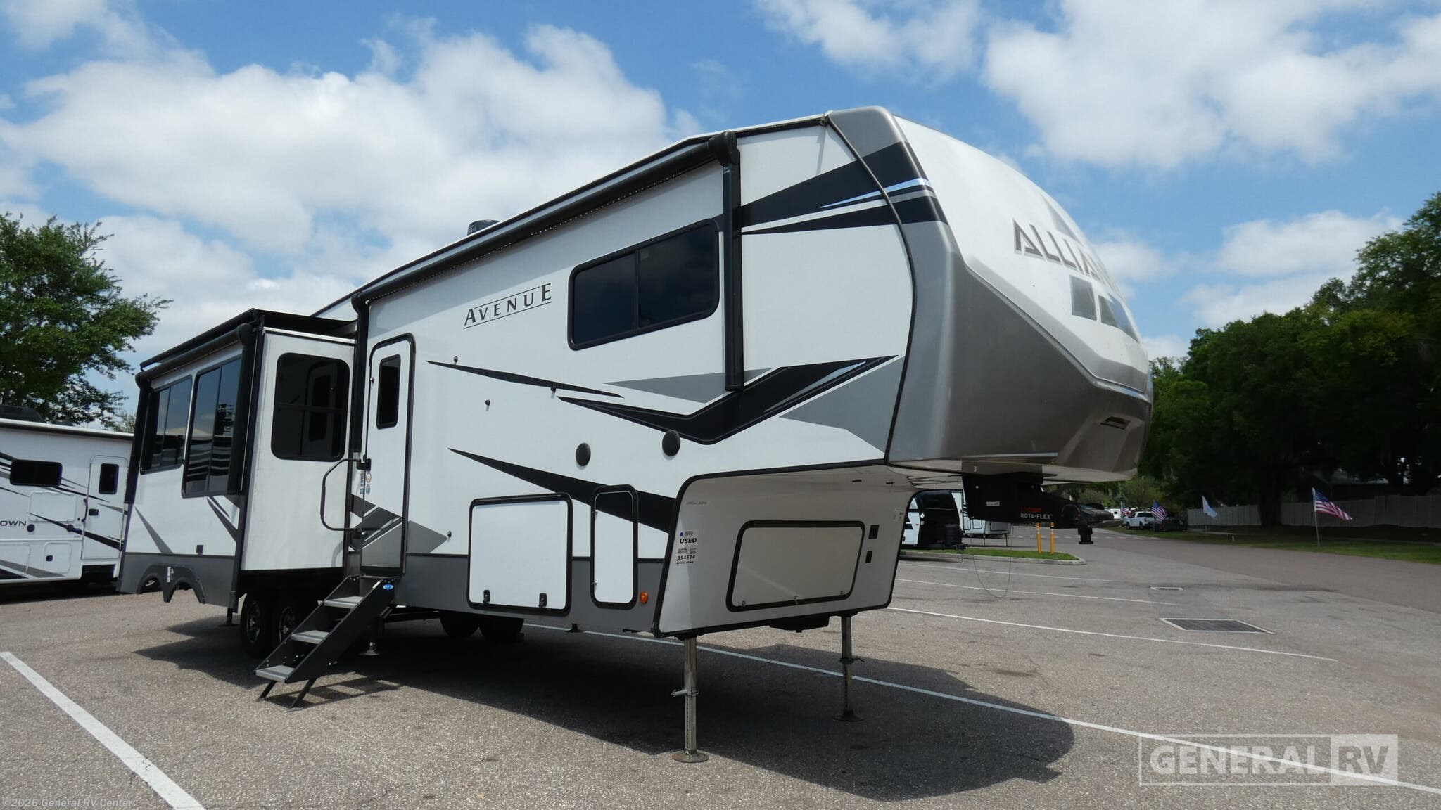 Used 2023 Alliance RV Avenue 36BRM available in Dover, Florida