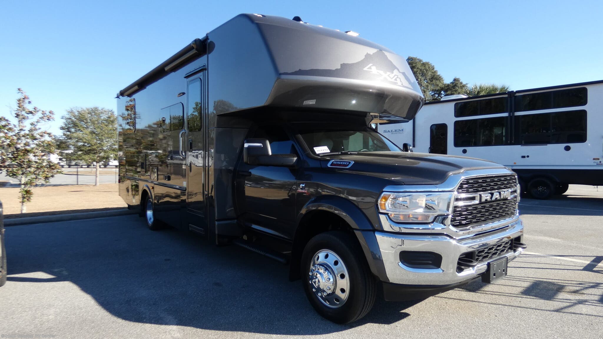 Used 2024 Dynamax Corp  ISATA 5 28SS available in Dover, Florida