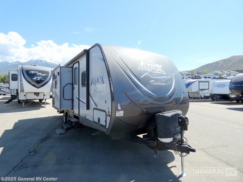 Used 2018 Coachmen Apex Ultra-Lite 259BHSS available in Draper, Utah