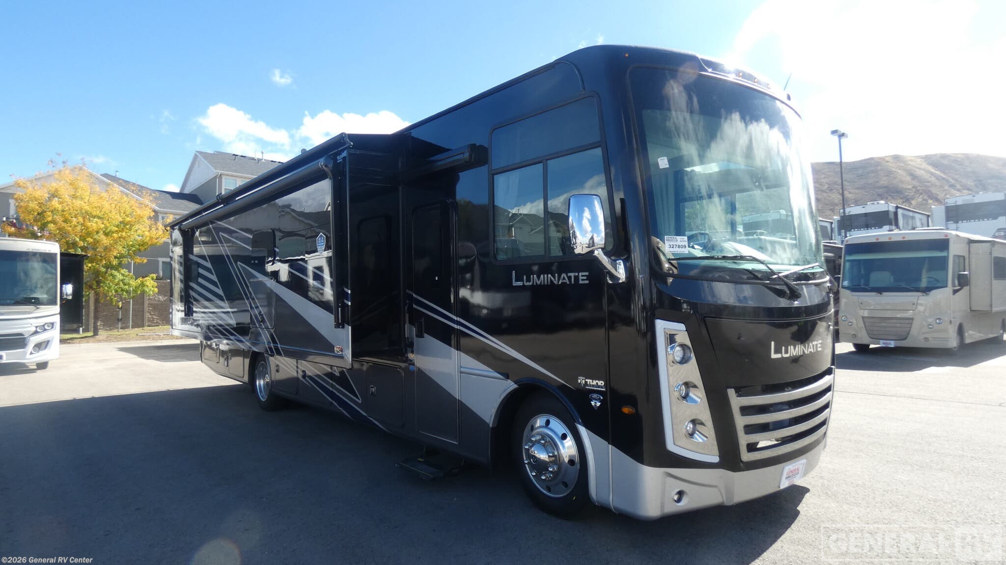 New 2026 Thor Motor Coach Luminate CC35 available in Draper, Utah