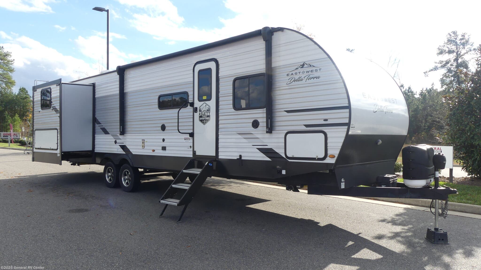 Used 2023 East to West Della Terra 323QB available in Ashland, Virginia