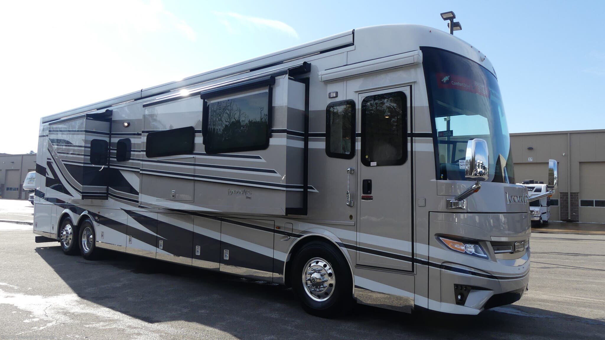 New 2026 Newmar London Aire 4595 available in Ashland, Virginia