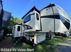 Used 2020 Forest River Cardinal Luxury 370FLX available in Manheim, Pennsylvania