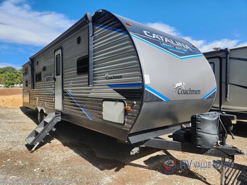 Used 2022 Coachmen Catalina Legacy 303QBCK available in Manheim, Pennsylvania