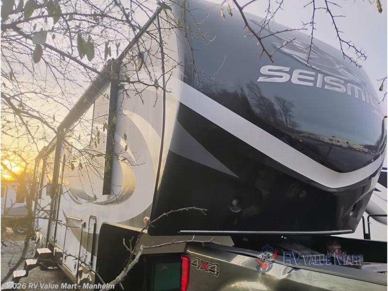 Used 2017 Jayco Seismic 4250 available in Manheim, Pennsylvania