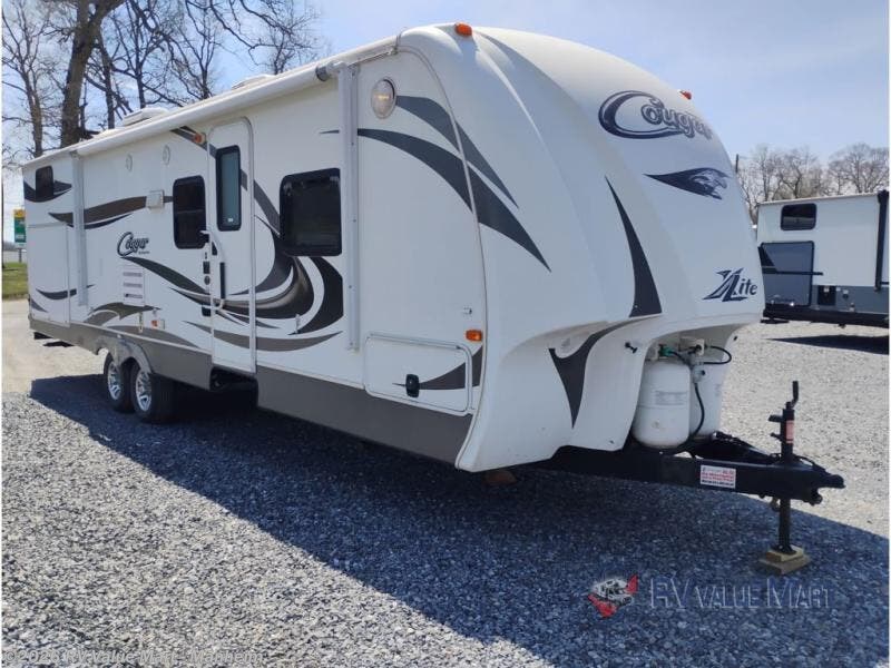 Used 2013 Keystone Cougar X-Lite 29RBK available in Manheim, Pennsylvania