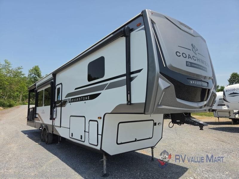 New 2025 Coachmen Brookstone 318RLL available in Manheim, Pennsylvania