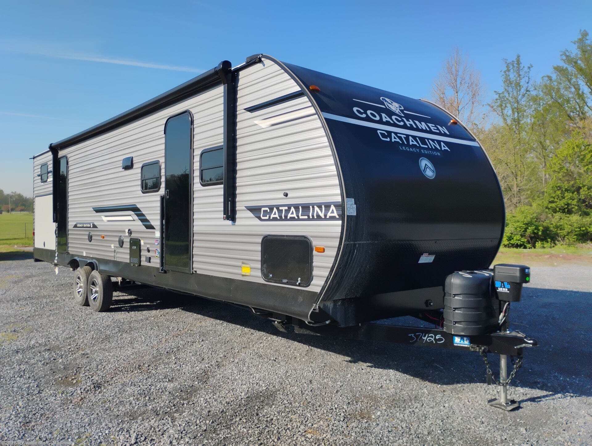 New 2026 Coachmen Catalina Legacy Edition 323BHDS available in Manheim, Pennsylvania