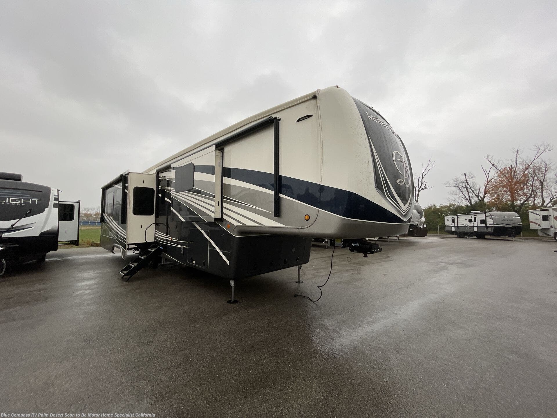 Used 2022 DRV Mobile Suites 41 RKDB available in Palm Desert, California