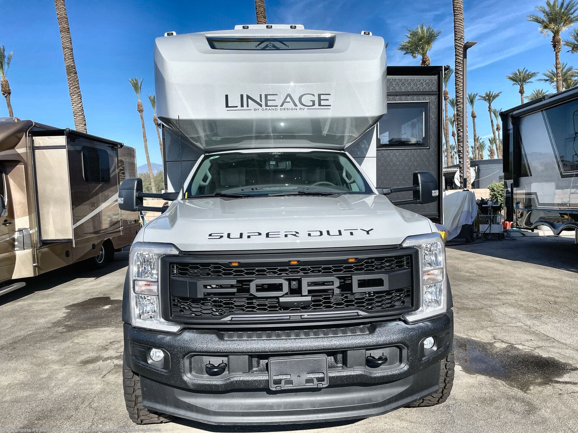 2026 Grand Design Lineage Series F 31ZW5