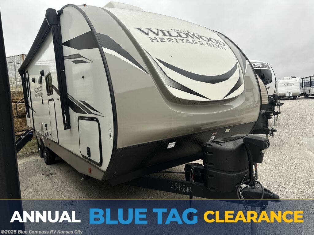 Used 2023 Forest River  HERITAGE GLEN 25rbhl available in Grain Valley, Missouri