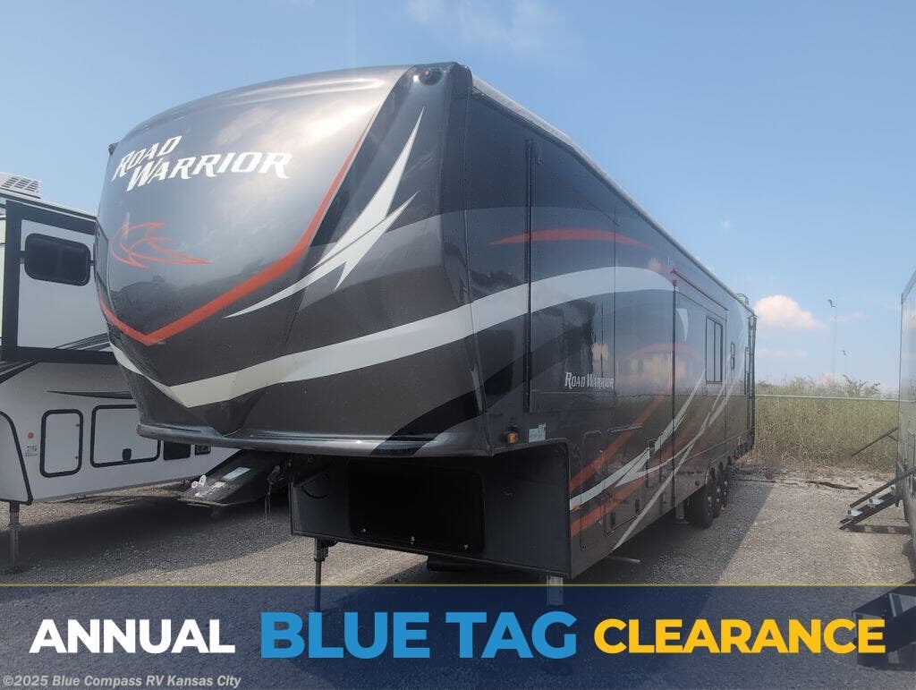 Used 2019 Heartland Road Warrior 429 available in Grain Valley, Missouri