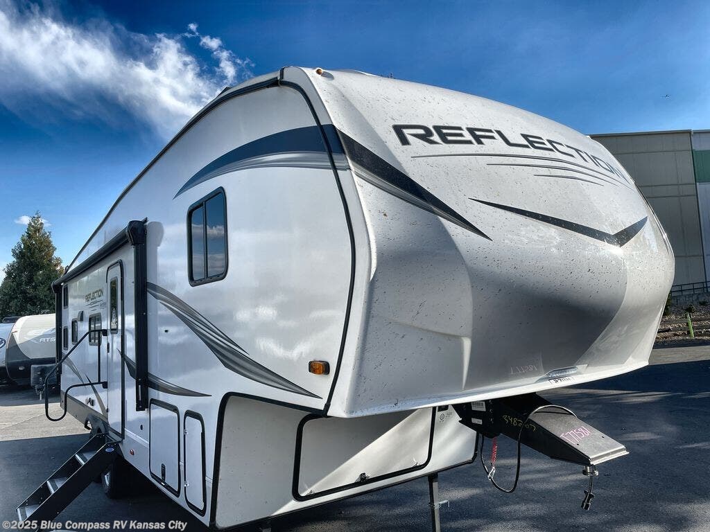 New 2026 Grand Design Reflection 100 Series 27BH available in Grain Valley, Missouri