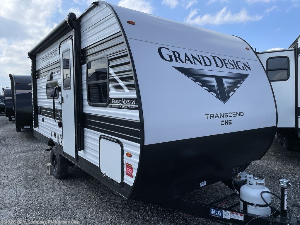 New 2026 Grand Design Transcend One 151BH available in Grain Valley, Missouri