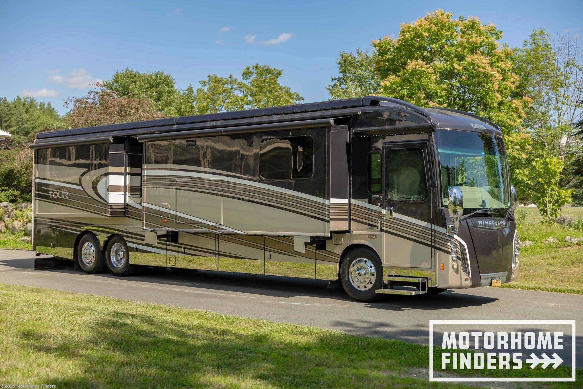 Used 2018 Winnebago Grand Tour 45RL available in East Nassau, New York