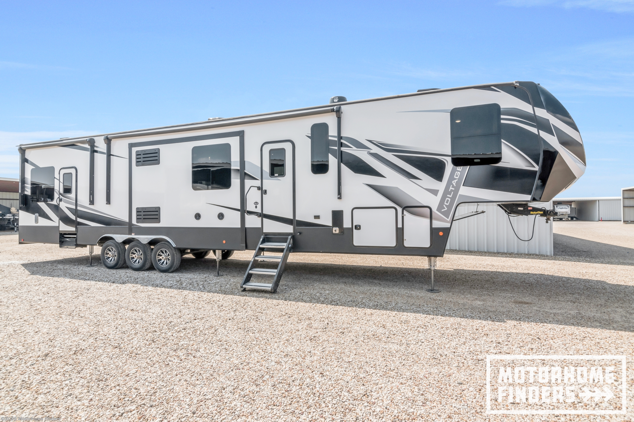 Used 2021 Dutchmen Voltage 4225 available in Cleburne, Texas