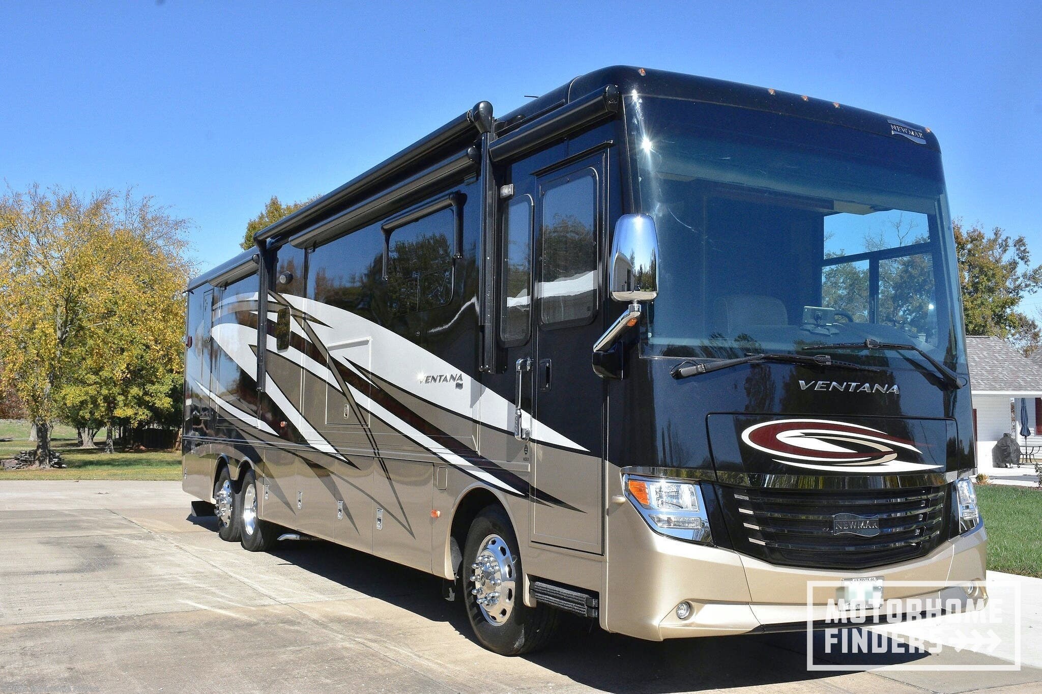 Used 2017 Newmar Ventana 4037 available in Herrin, Illinois