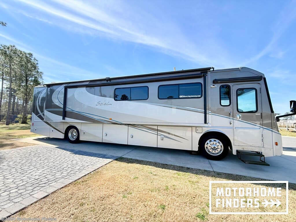 Used 2014 Itasca Solei 38R available in Freeport, Florida