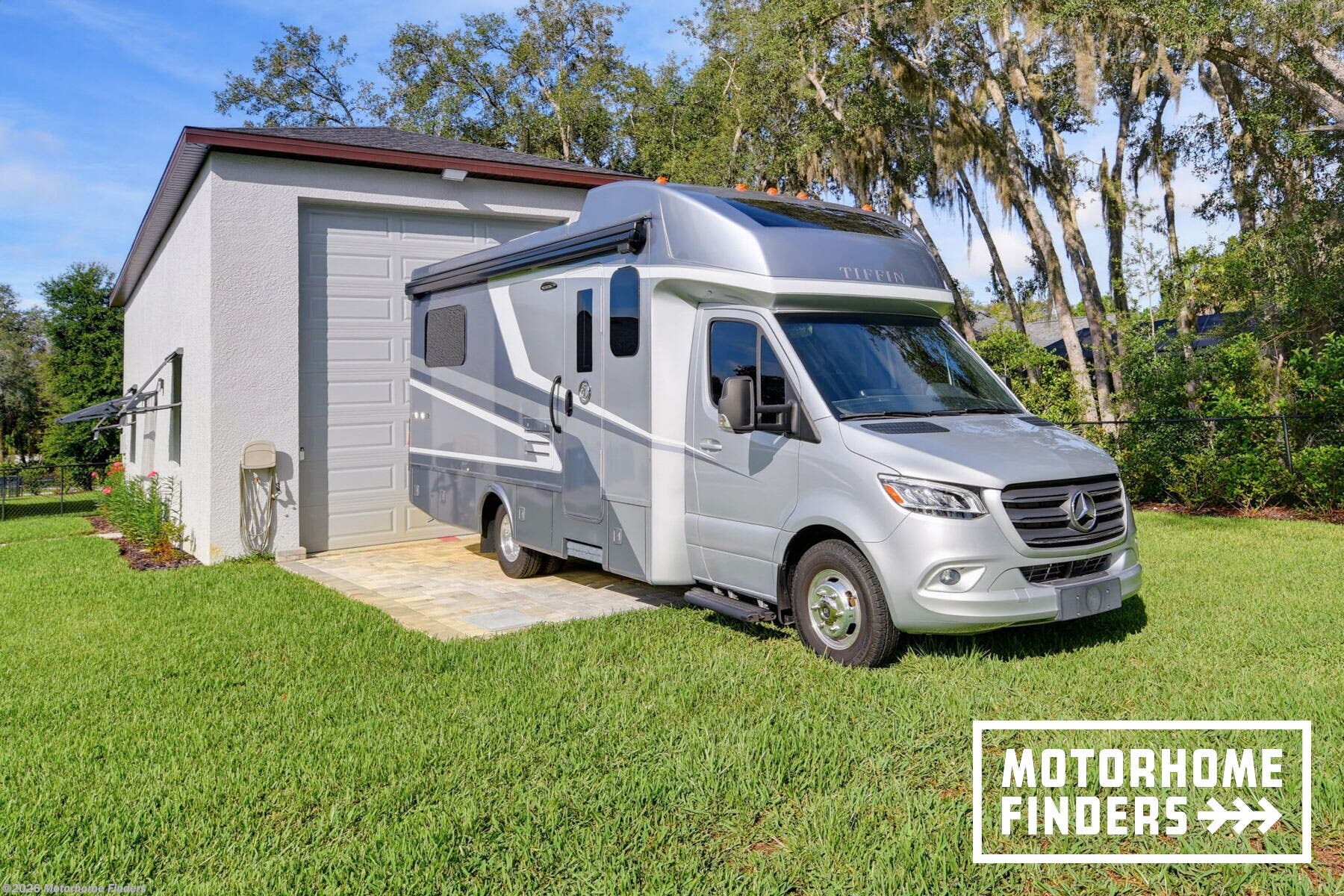 Used 2024 Tiffin Wayfarer 25RLW available in Brooksville, Florida