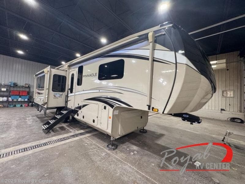 Used 2022 Jayco Pinnacle 32RLTS available in Middlebury, Indiana