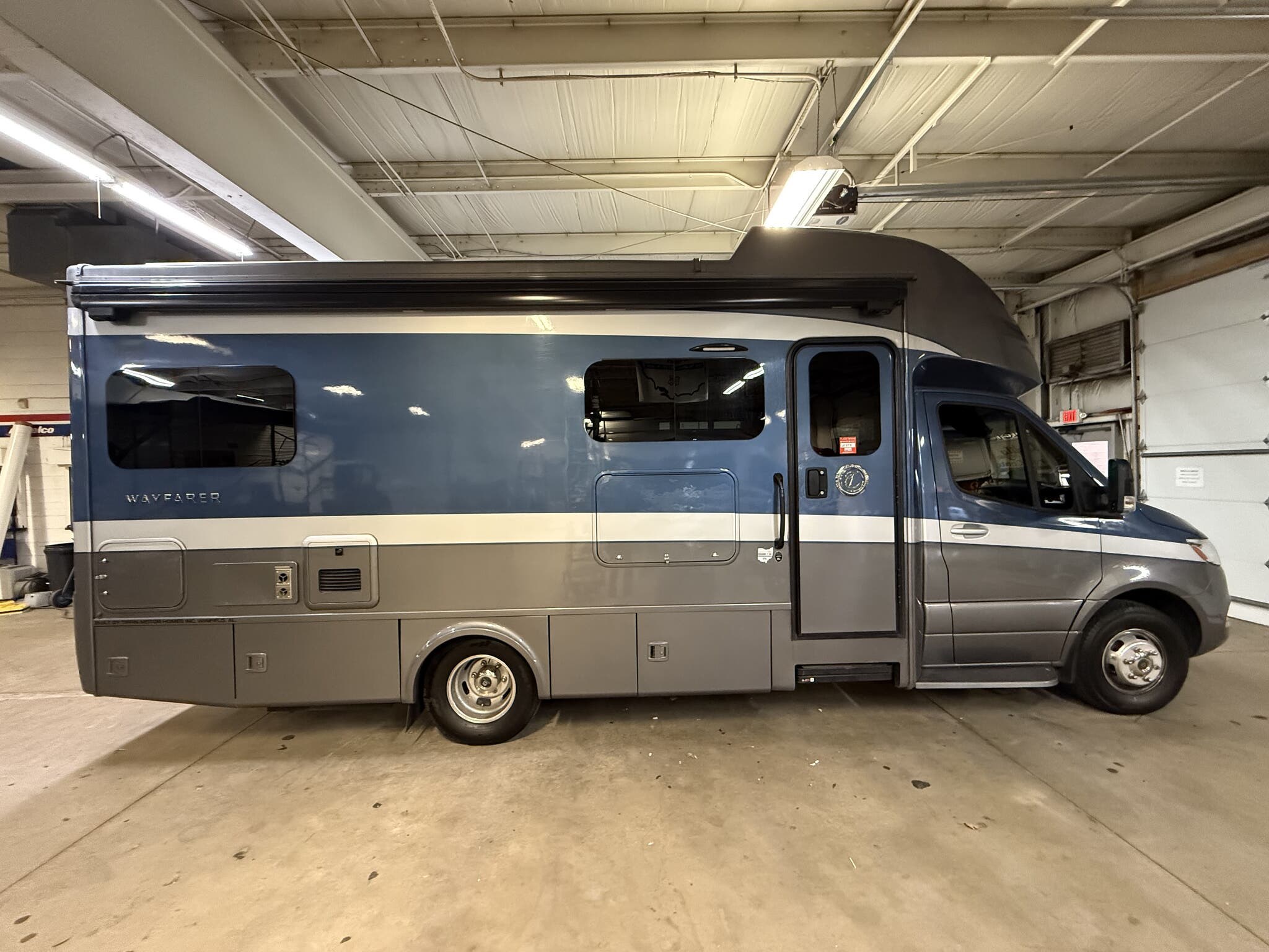 2021 Tiffin Wayfarer 2125TW