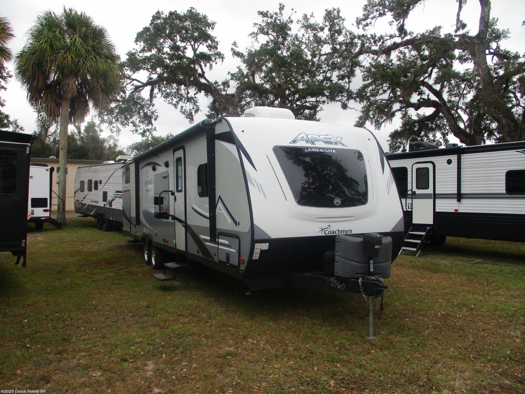 Used 2020 Coachmen Apex Ultra-Lite 300BHS available in Cross City, Florida