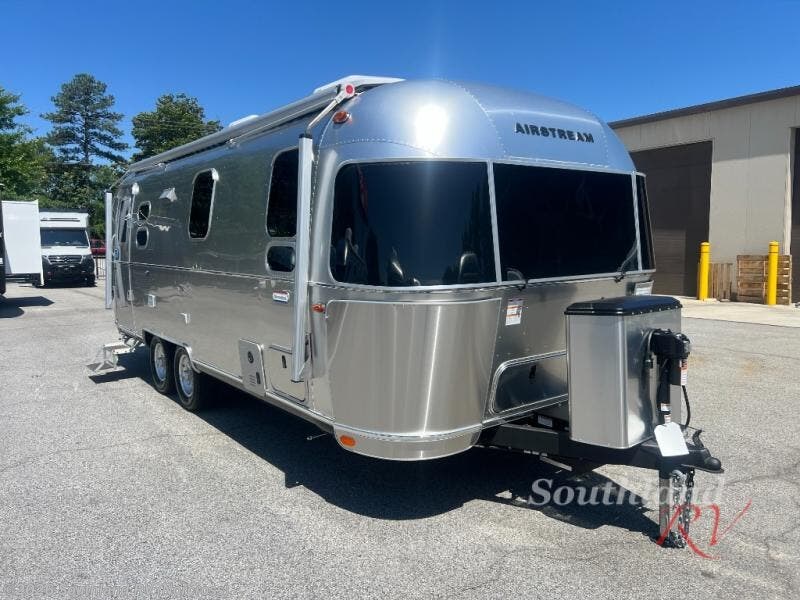 New 2026 Airstream International 25FB Twin available in Norcross, Georgia