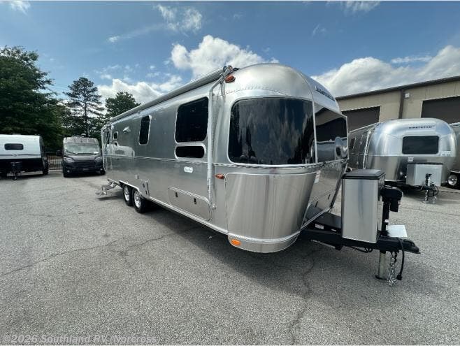 New 2026 Airstream Flying Cloud 27FB Twin available in Norcross, Georgia