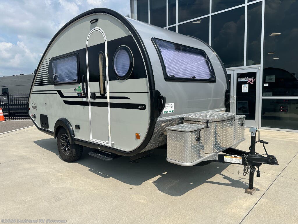 Used 2021  NuCamp TAB 400 BD by NuCamp from Southland RV in Norcross, GA