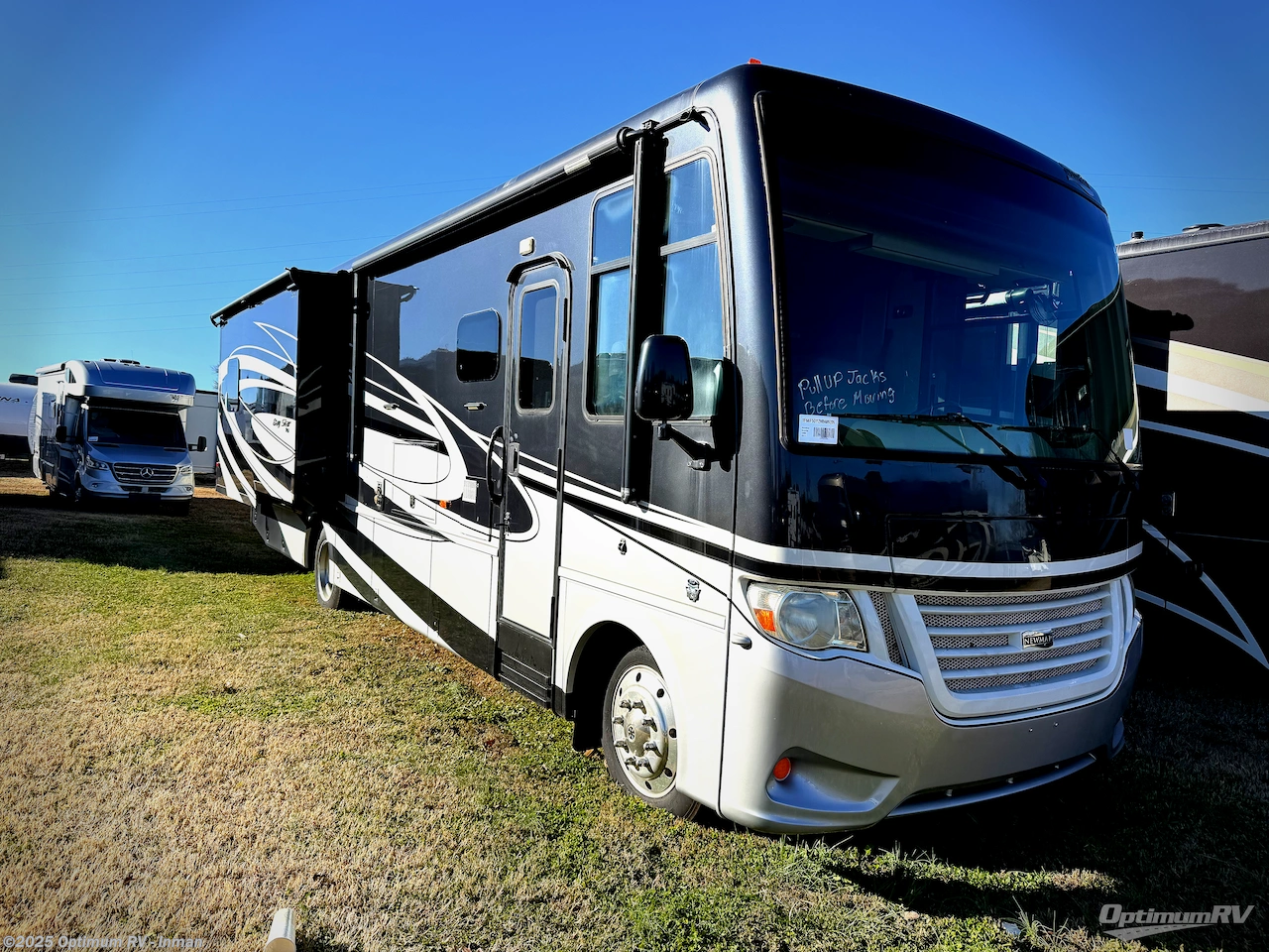 Used 2017 Newmar Bay Star 3306 available in Inman, South Carolina