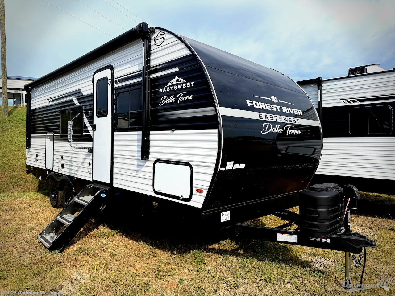 New 2026 East to West Della Terra 221ML available in Inman, South Carolina