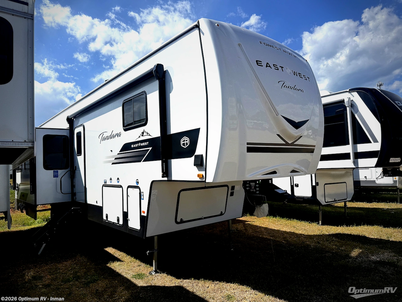 New 2026 East to West Tandara 389DS available in Inman, South Carolina