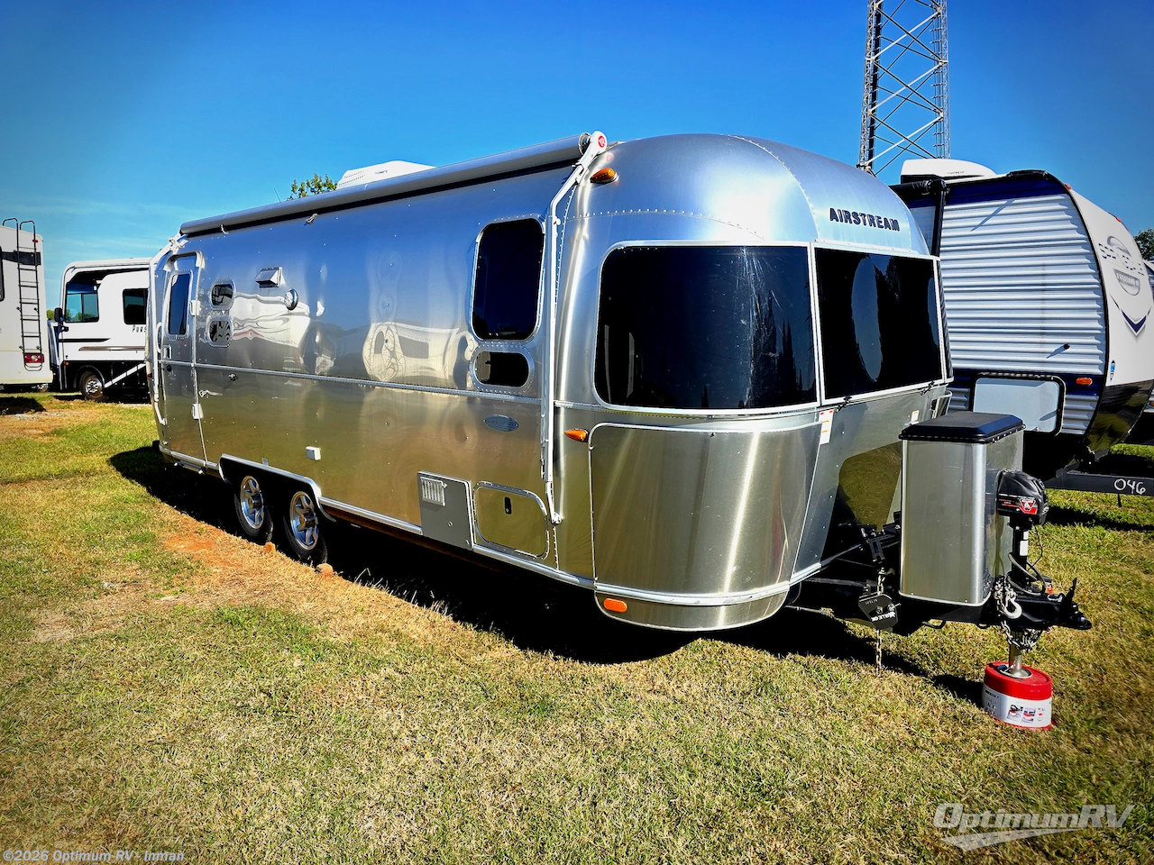 Used 2017 Airstream Flying Cloud 25FB available in Inman, South Carolina