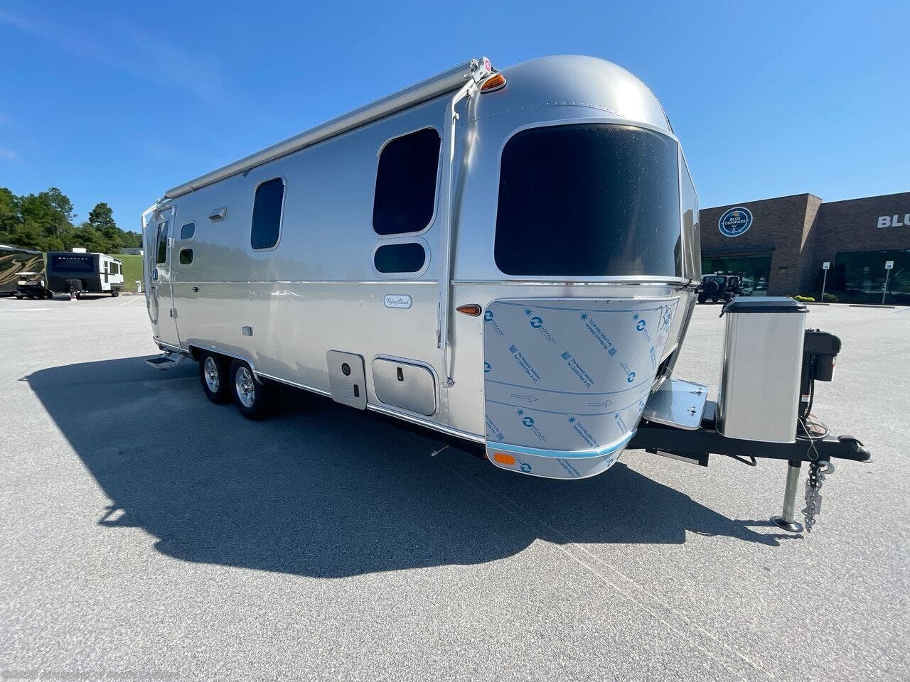 New 2026 Airstream Flying Cloud 25FB Twin available in Lexington, South Carolina
